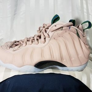 Nike Womens Air Foamposite